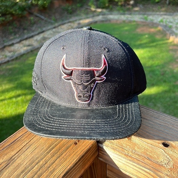Pro Standard Chicago Bulls NBA Leather Bill Basketball Hat Cap Adjustable - Picture 2 of 10